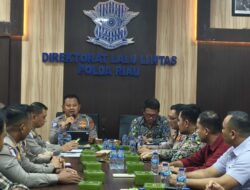JELANG HARI LIBUR DIRLANTAS POLDA RIAU PIMPIN RAPAT LLAJ 2025