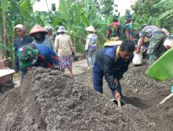 Semangat Emak-Emak Bantu Capai Target Sasaran Fisik TMMD
