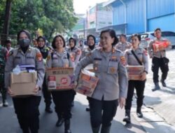 Polri Pantau dengan Helikopter Banjir Jabodetabek ,Babelan Jadi Fokus Evakuasi
