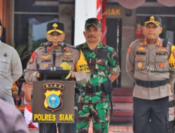 Wakapolda Riau Pimpin Apel Pergeseran Pasukan Pengamanan PSU Pilkada Siak 2025