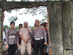 ATAS PERMINTAAN WARGA LINGKUNGAN RSDC YANG TERDAMPAK BANJIR, DITLANTAS POLDA RIAU JEBOL PAGAR TEMBOK PEMBATAS.