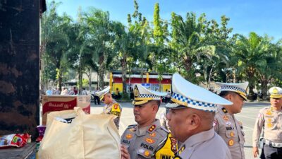 Ditlantas Polda Riau Gelar Apel Operasi Zebra dan Salurkan Bantuan untuk Korban Bencana di Sumatera Barat