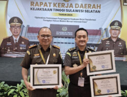 KEJARI WAJO SABET 3 PENGHARGAAN PADA RAKERDA KEJATI SULSEL TAHUN 2025