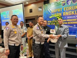 Polda Riau Matangkan Strategi Penanganan Infrastruktur untuk Kelancaran Ops Lilin 2025, Rapat Forum LLAJ Bahas Hasil Survei Jalan dan Jembatan Rusak