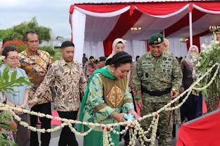 Pangdivif 2 Kostrad Resmikan patung H.M.soehato di Brigif 6/TSB