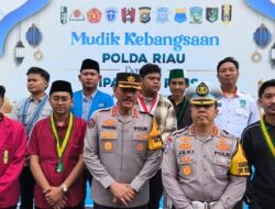 Mudik Aman, Keluarga Bahagia : Polda Riau dan Cipayung Plus Berangkatkan Ratusan Pemudik dengan Pengawalan Hingga Tujuan