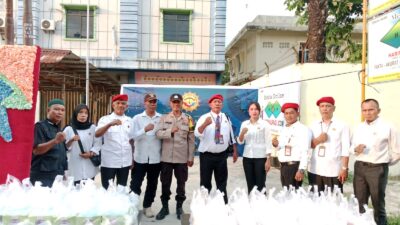 Sambut Waktu Buka Puasa, LCI Riau Bagikan 200 Takjil untuk Pengendara Bermotor