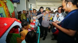 Tinjau Stasiun Surabaya Gubeng, Kapolri Instruksikan Beri Pelayanan Maksimal ke Pemudik