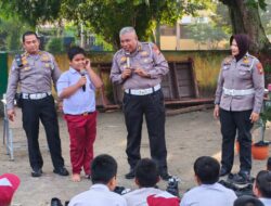 Tanamkan Disiplin dan Cinta Lingkungan Sejak Dini, Ditlantas Polda Riau Gencarkan Police Goes To School di SDN 171 Pekanbaru