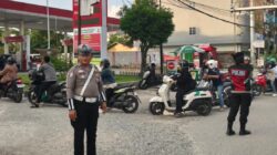 Ditlantas Polda Riau dan Satlantas Polresta Pekanbaru Lakukan Pengamanan di SPBU dan Titik Rawan Kepadatan