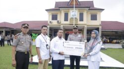 Kapolres Kampar Menyaksikan Penyerahan Santunan, PT. Asabri Dan Bank Mandiri Taspen Beri Perhatian Kepada Keluarga Alm. Ipda Apendra