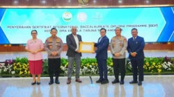 Terima Sertifikat Internasional IBDP dari IBO, Kapolri Siapkan SMA Kemala Taruna Bhayangkara Jadi Sekolah Unggulan
